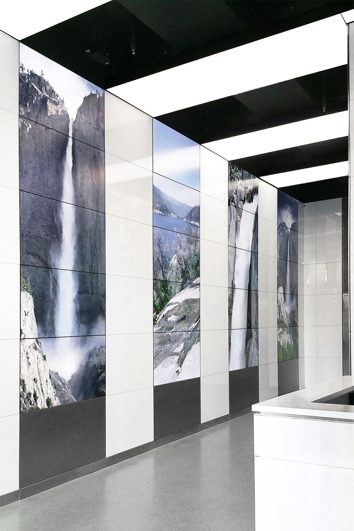 Soho Commercial Lobby NYC Architect Architecture Renovation Renovate Elevecture Glass Custom Digital Display Modular Light Panels